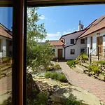 Folklór Na Gruntě Apartmán Mikulčice